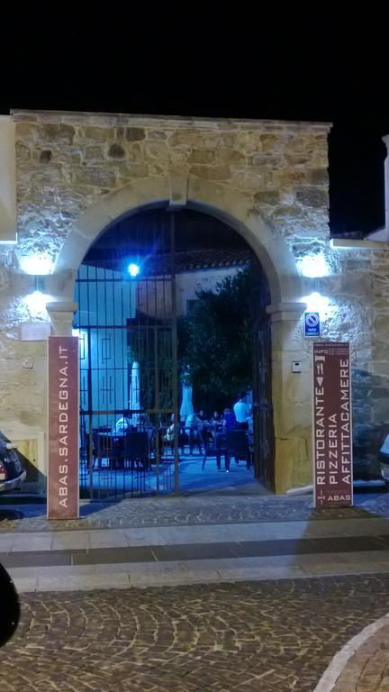 Abas Ristorante Pizzeria Affittacamere Ales Extérieur photo