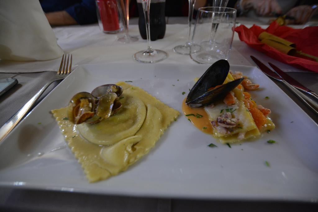 Abas Ristorante Pizzeria Affittacamere Ales Extérieur photo