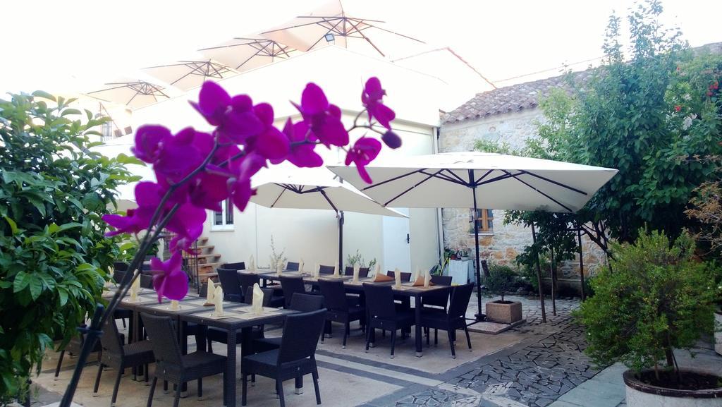 Abas Ristorante Pizzeria Affittacamere Ales Extérieur photo